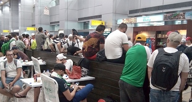 Le ministère des AE "suit de près la situation des Algériens bloqués à l'étranger" Le ministère des AE "suit de près la situation des Algériens bloqués à l'étranger"