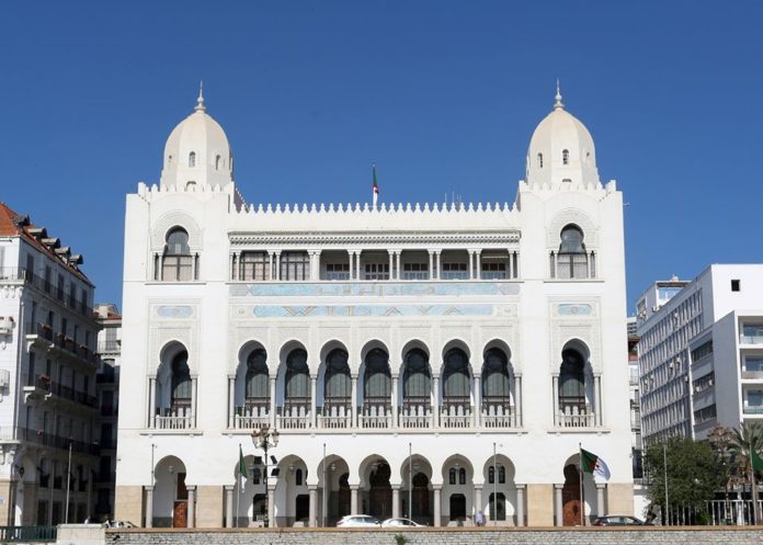 Alger: prolongement des autorisation de circulation