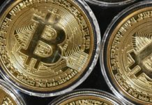 Entre bitcoins perdus et flambée des cours: combien pèsent les cryptomonnaies? Entre bitcoins perdus et flambée des cours: combien pèsent les cryptomonnaies?