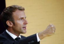 Vive polémique en France après les déclarations de Emmanuel Macron sur « les non vaccinés » Vive polémique en France après les déclarations de Emmanuel Macron sur "les non vaccinés"